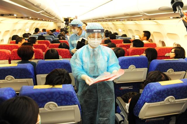 During ”Exercise Hua Shan”, Duty Port Health Officers assessed the health condition of passengers and crew.