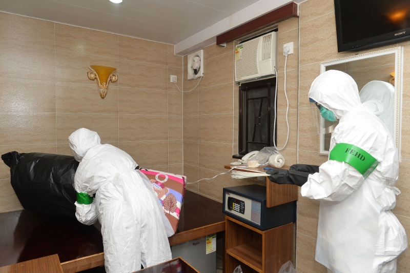 可能被病人污染的床铺亦须收集弃置。 可能被病人污染的床铺亦须收集弃置。