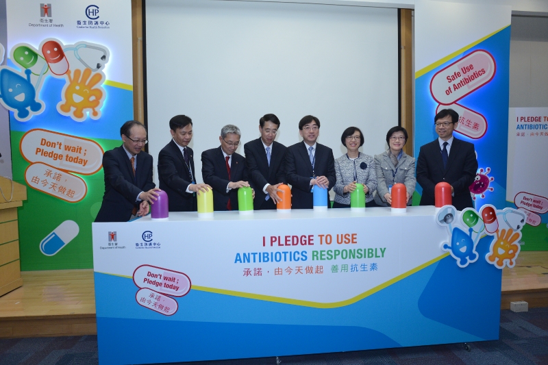 Dr Ko (fourth right) joins the Director of Health, Dr Constance Chan (second right); the Controller of the CHP, Dr Leung Ting-hung (first right); and representatives of the Hospital Authority, who starred in the latest Announcement in the Public Interests.