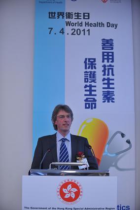 World renowned scholar Professor Herman Goossens from the University of Antwerp, Belgium, delivering a keynote lecture on "Coping in the World without Antibiotics" after the ceremony.