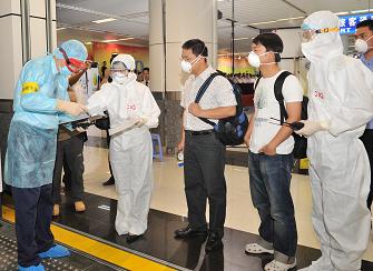 Exercise Jasper: Two asymptomatic close contacts of the index patient, suspected to have contracted infectious disease X, were returned to Hong Kong for medical surveillance and treatment as they were Hong Kong residents. 