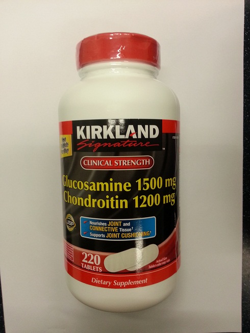 A 47-year-old woman was today (November 28) arrested in a joint operation by the Police and the Department of Health in Wan Chai for suspected illegal sale of an unregistered pharmaceutical product which claimed to contain glucosamine.