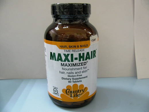 未經註冊的藥劑製品「Country Life Maxi-Hair」（標籤顯示含有維他命）。